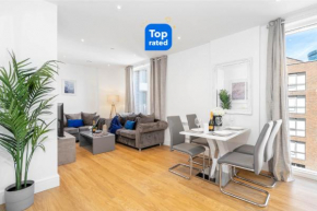 Haus Ultra Luxury 2 Bedroom Apartment l Secure Parking l China Town